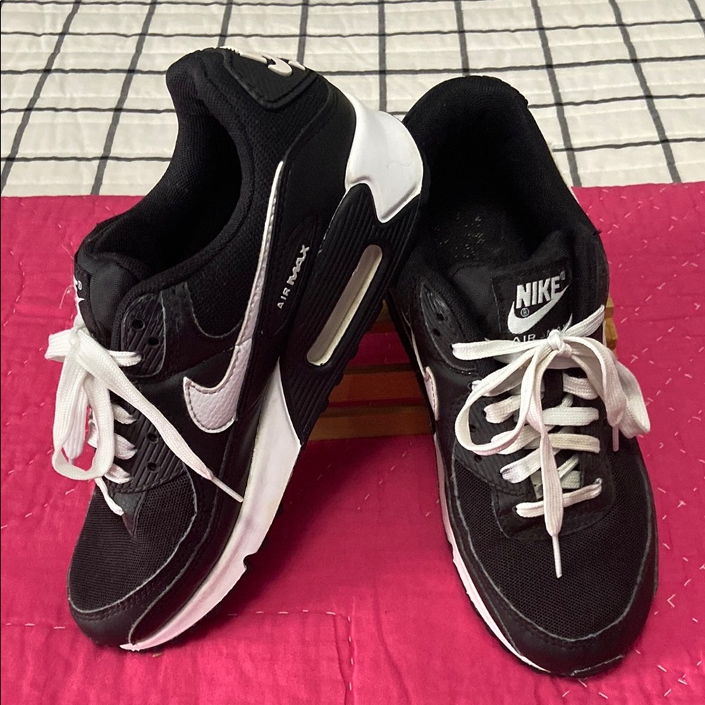 Nike Air Max Black/White Athletic Sneakers
